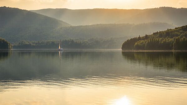 Séjourner près du plus vaste lac naturel français